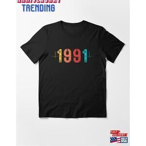 31 Year Old Birthday Gift Heartbeat 1991 Essential Tshirt Classic